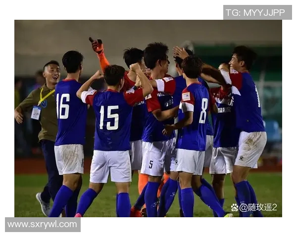 以耶字足球球星为核心探讨其技术特点与团队精神在现代足球中的影响