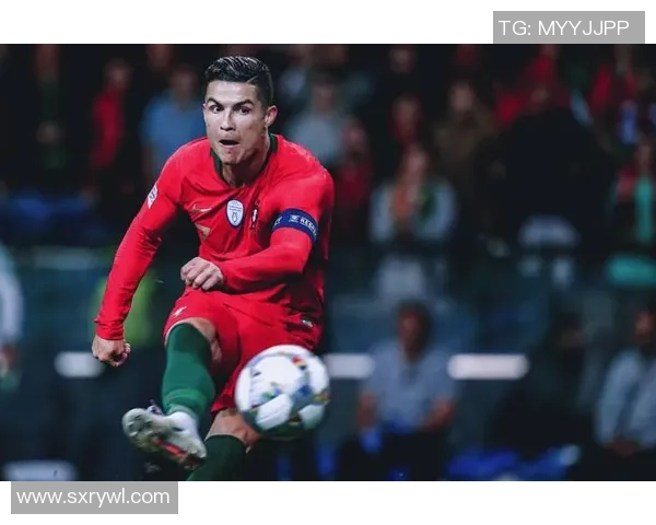 十大足球巨星巅峰时期私生活揭秘 球场外的风云人物和不为人知的一面