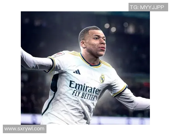 用球顶足球的球星是谁 盘点那些以头球绝技闻名的传奇人物 用球顶足球的球星是谁 盘点那些以头球绝技闻名的传奇人物